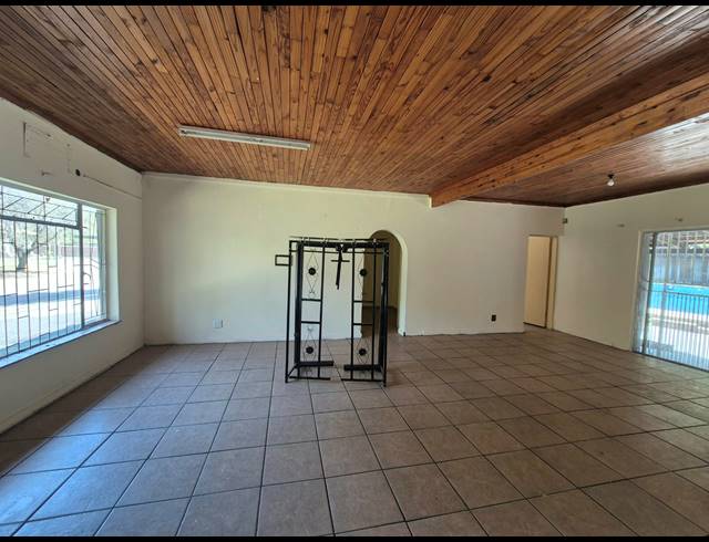 3 BEDROOM FREESTANDING FOR SALE IN ELANDSRAND